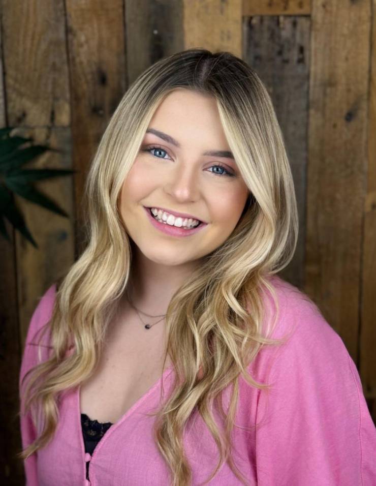 Jaylee Anderson Cosmetologist